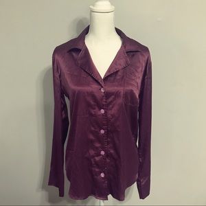 VICTORIA’S SECRET silk shirt.